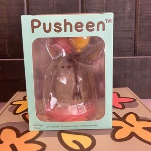 Pusheen vinyl figure RARE